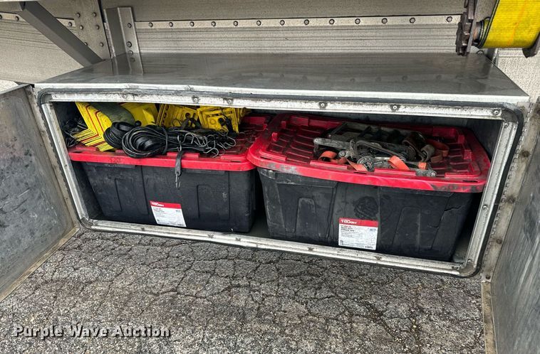 image for item NN9428 2013 Reitnouer  flatbed trailer