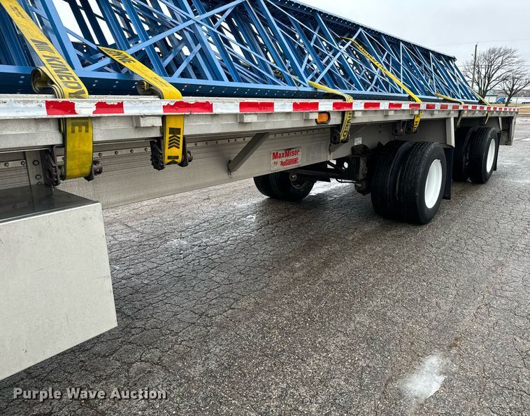 image for item NN9428 2013 Reitnouer  flatbed trailer