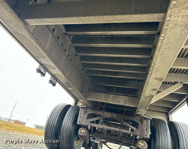 image for item NN9428 2013 Reitnouer  flatbed trailer