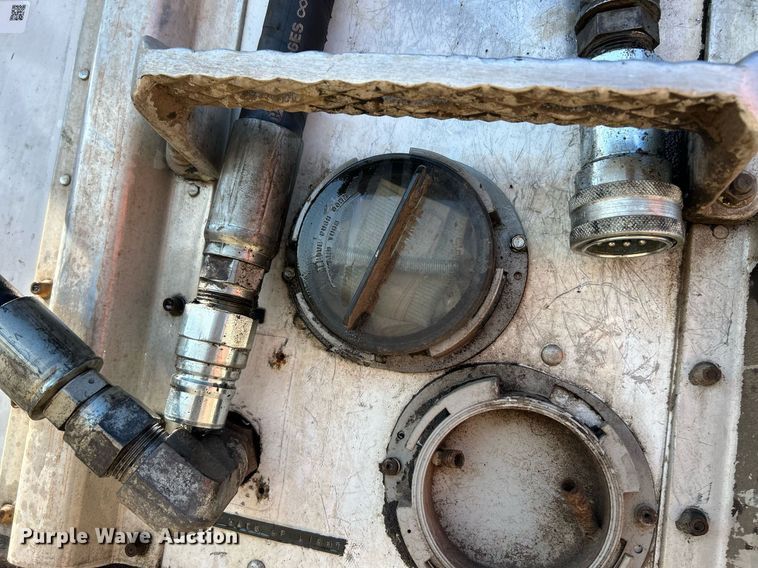 image for item NR9412 2005 Imco walking floor trailer