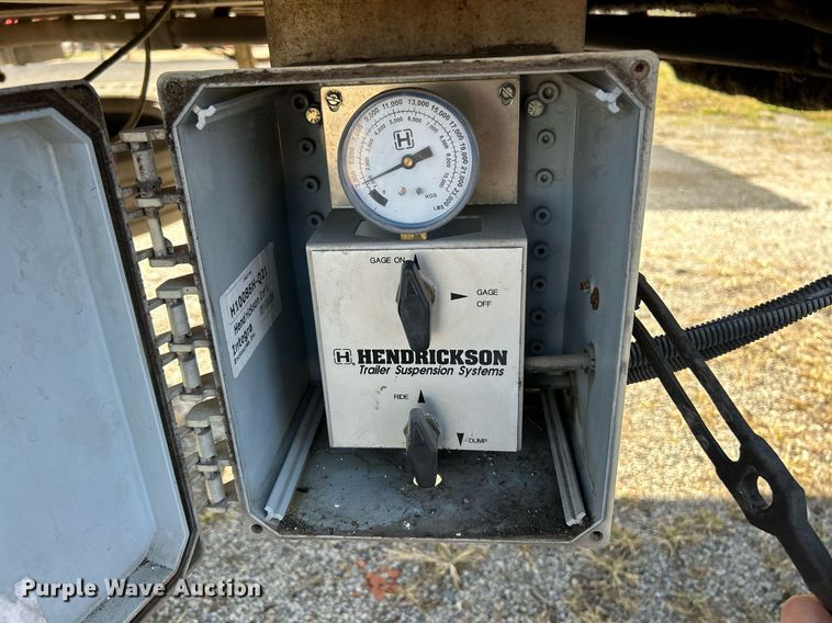 image for item NR9412 2005 Imco walking floor trailer