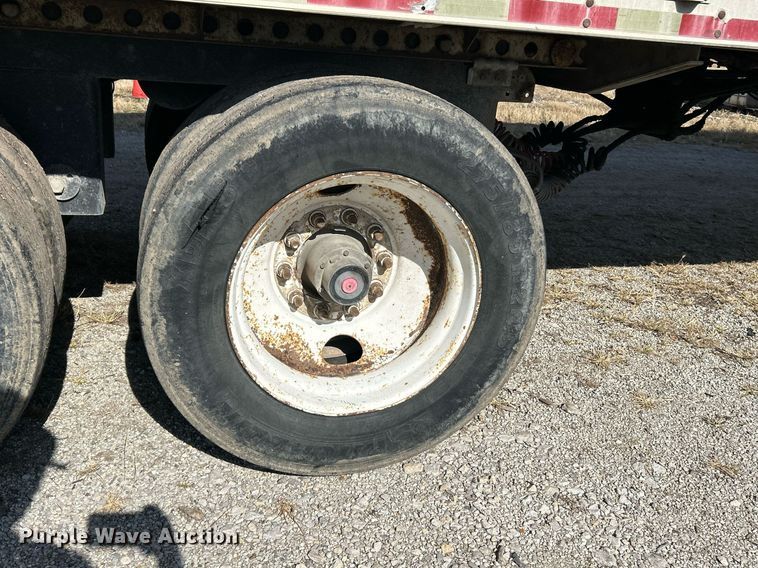 image for item NR9412 2005 Imco walking floor trailer