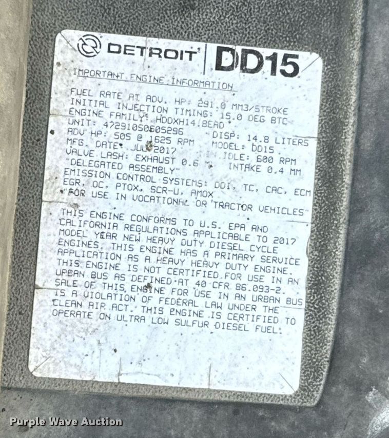 image for item NU9334 2018 Freightliner Cascadia PT126SLP semi truck