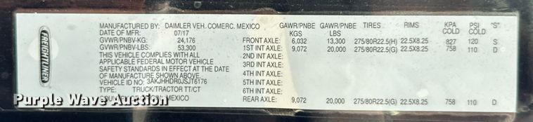 image for item NU9334 2018 Freightliner Cascadia PT126SLP semi truck