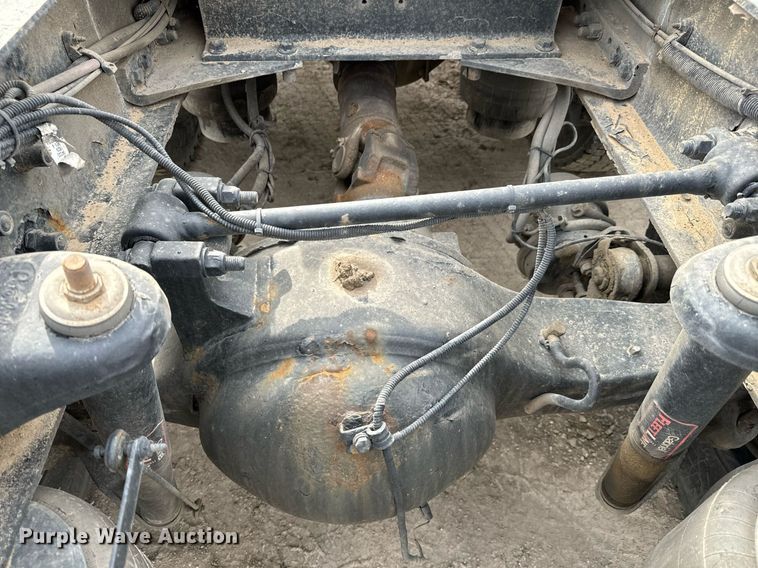 image for item NU9339 2007 Peterbilt 378 semi truck