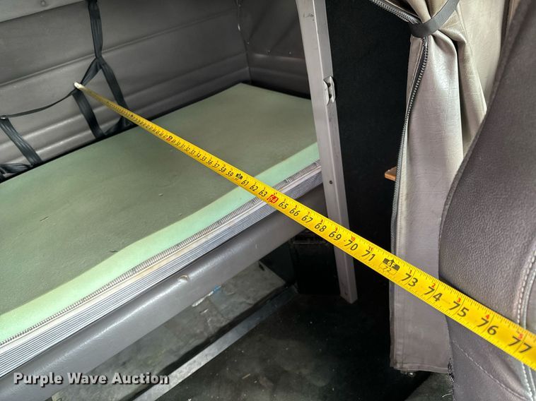 image for item NU9339 2007 Peterbilt 378 semi truck