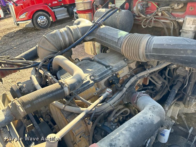 image for item NU9339 2007 Peterbilt 378 semi truck