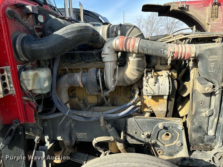 image for item NU9339 2007 Peterbilt 378 semi truck