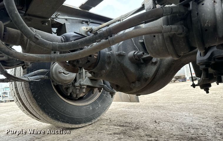 image for item NU9340 2018 Kenworth  T680 semi truck