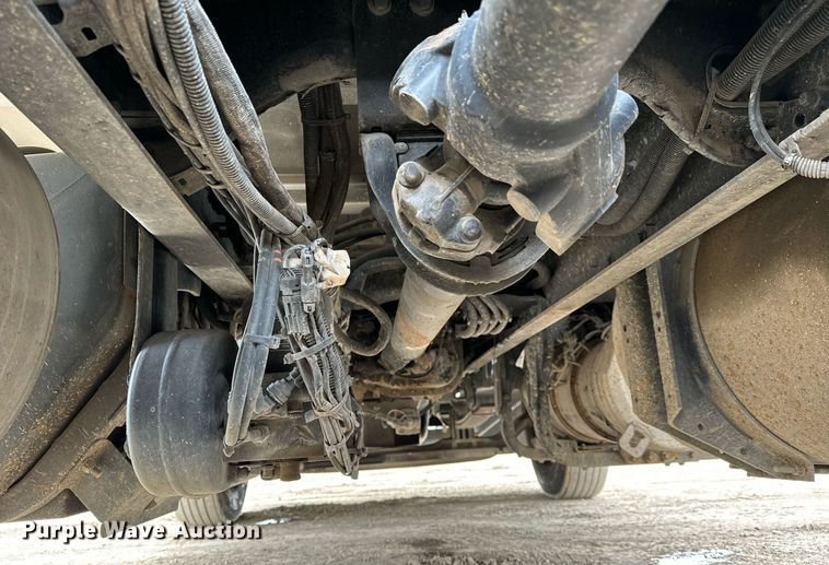 image for item NU9340 2018 Kenworth  T680 semi truck