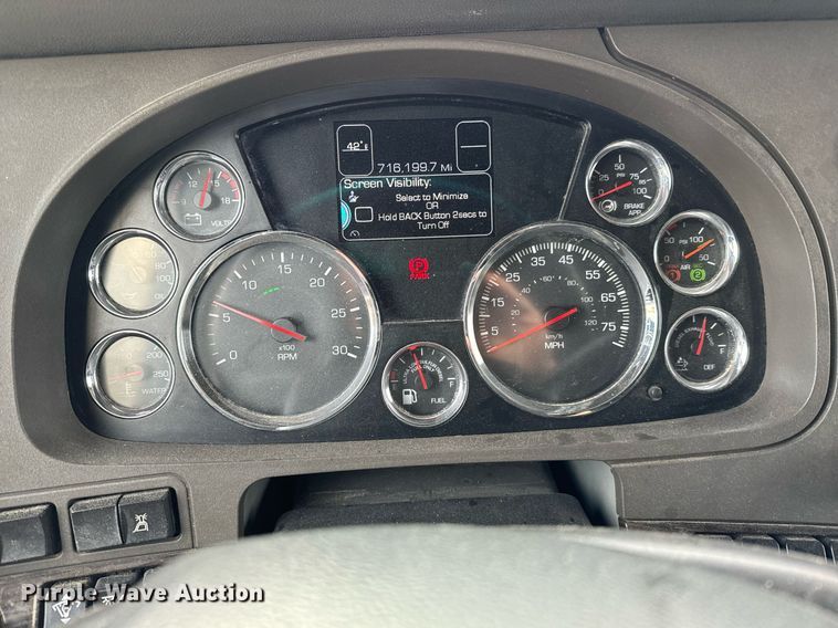 image for item NU9340 2018 Kenworth  T680 semi truck