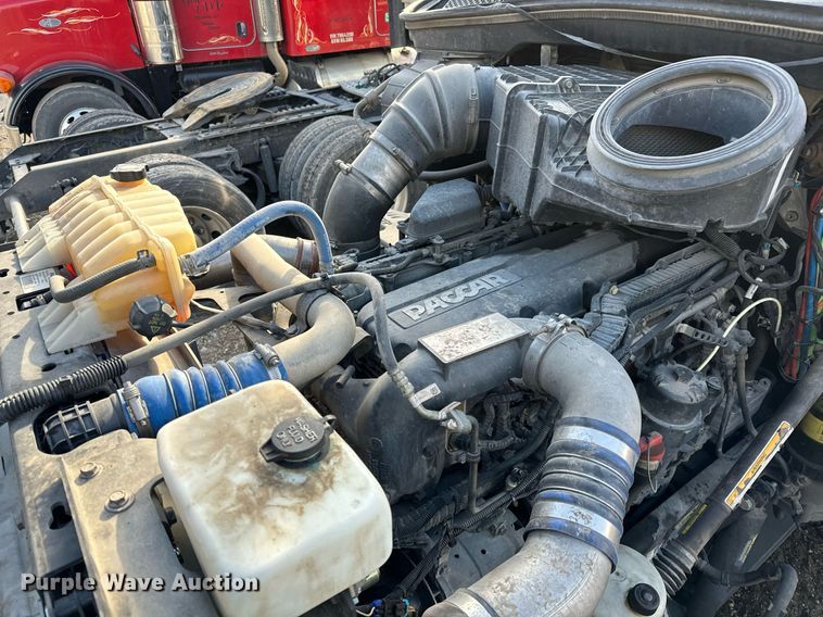 image for item NU9340 2018 Kenworth  T680 semi truck