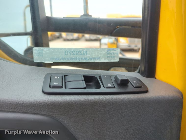 image for item NZ9270 2019 Kenworth  T680 semi truck