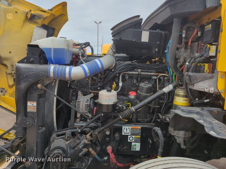 image for item NZ9270 2019 Kenworth  T680 semi truck