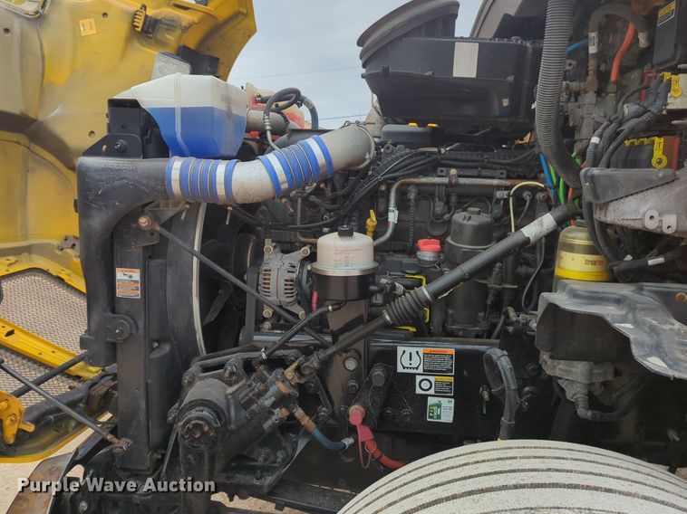 image for item NZ9270 2019 Kenworth  T680 semi truck