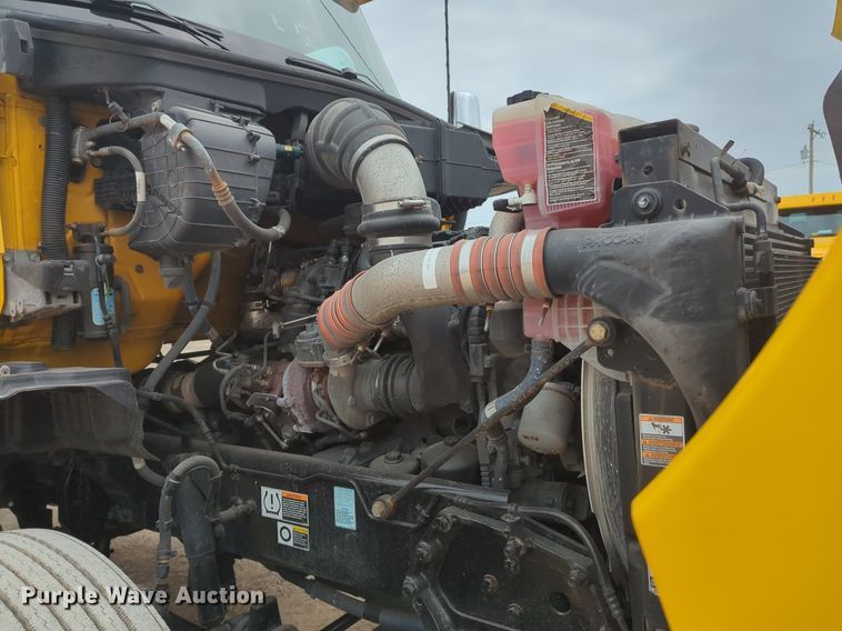 image for item NZ9270 2019 Kenworth  T680 semi truck