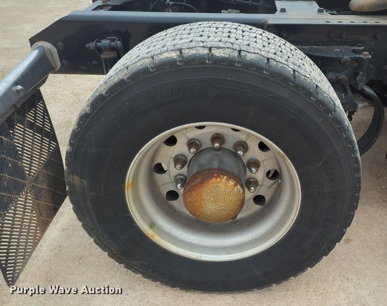 image for item NZ9270 2019 Kenworth  T680 semi truck