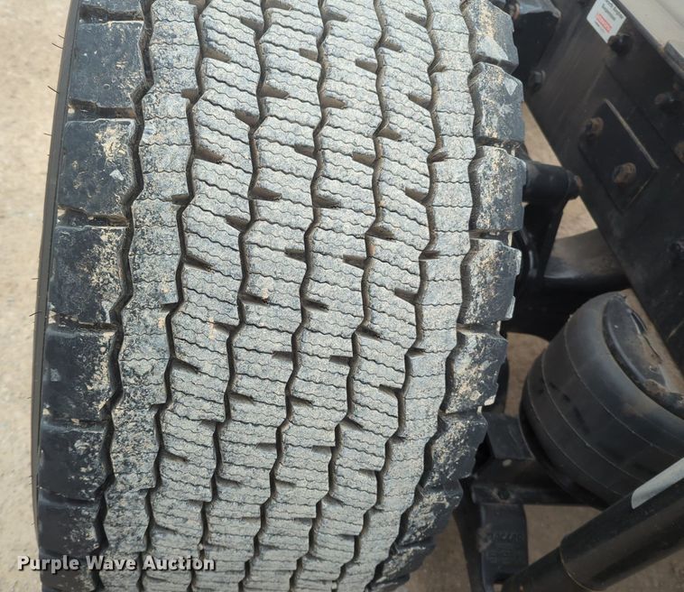 image for item NZ9270 2019 Kenworth  T680 semi truck