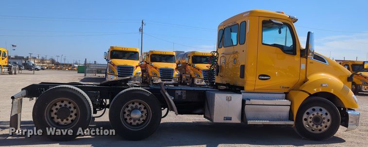 image for item NZ9272 2020 Kenworth T680 semi truck