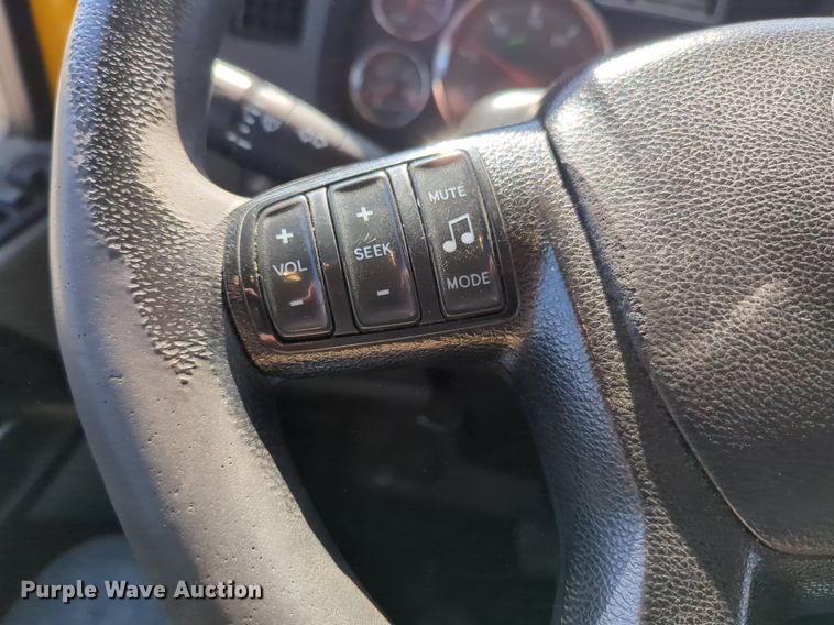 image for item NZ9272 2020 Kenworth T680 semi truck