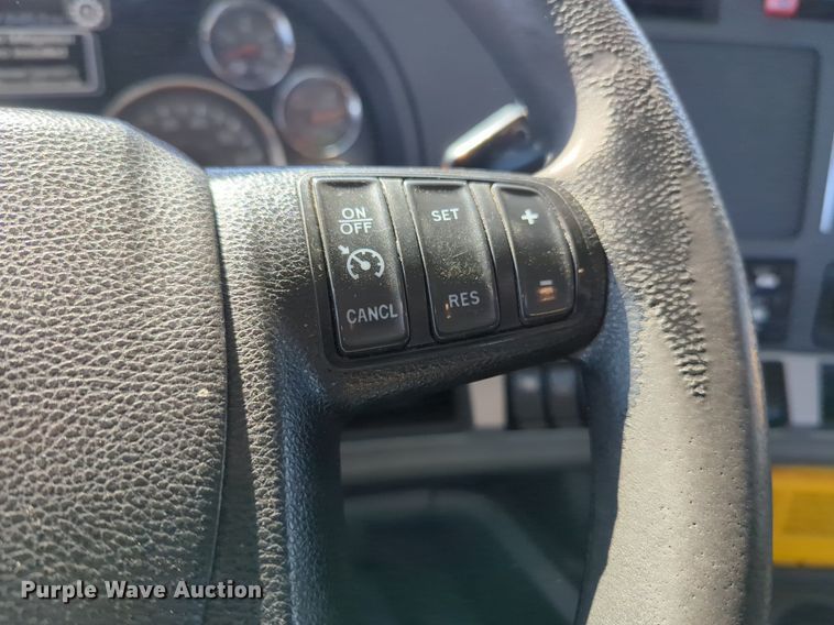 image for item NZ9272 2020 Kenworth T680 semi truck