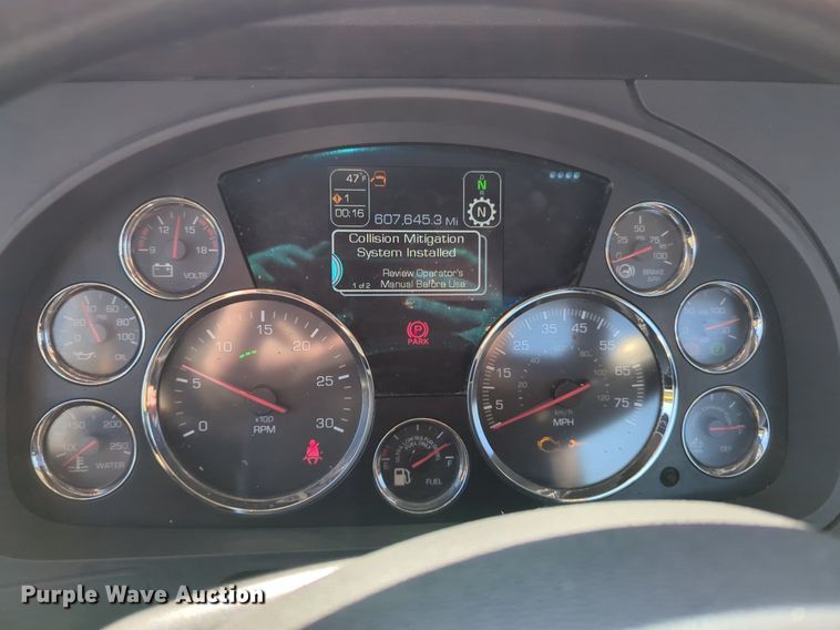 image for item NZ9272 2020 Kenworth T680 semi truck