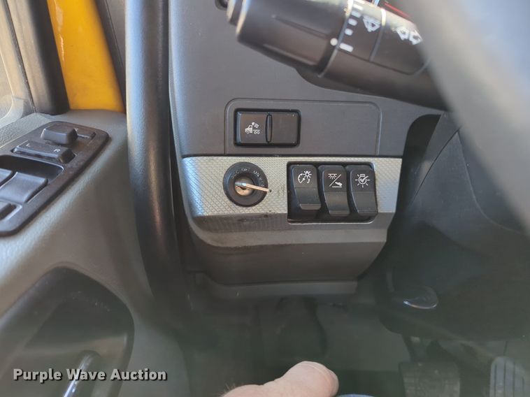 image for item NZ9272 2020 Kenworth T680 semi truck