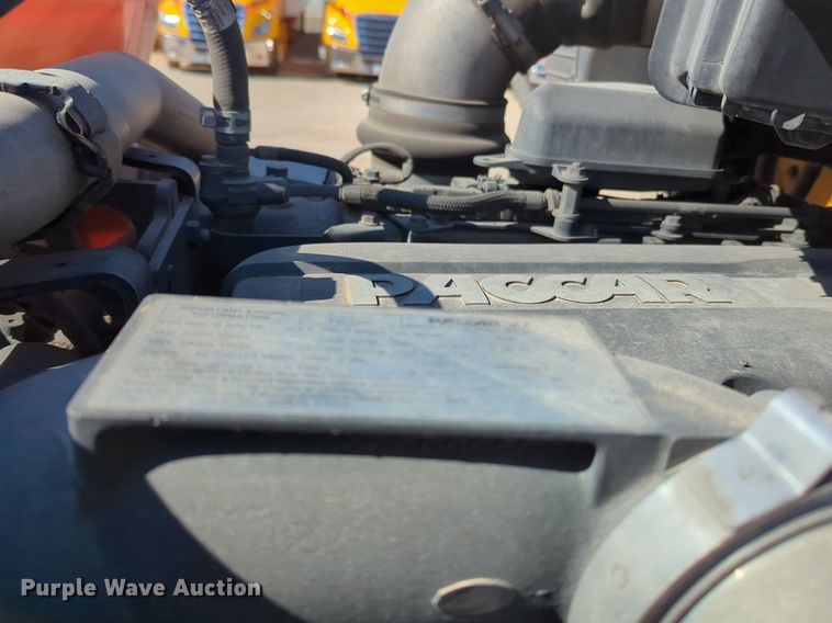 image for item NZ9272 2020 Kenworth T680 semi truck