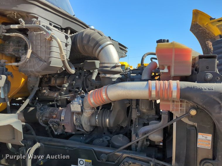 image for item NZ9272 2020 Kenworth T680 semi truck