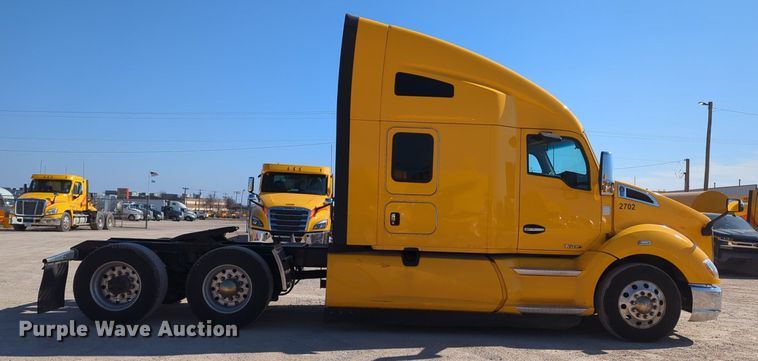 image for item NZ9280 2020 Kenworth T680 semi truck