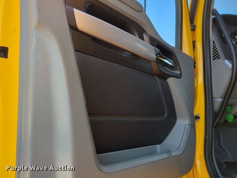 image for item NZ9280 2020 Kenworth T680 semi truck