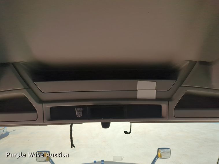 image for item NZ9280 2020 Kenworth T680 semi truck