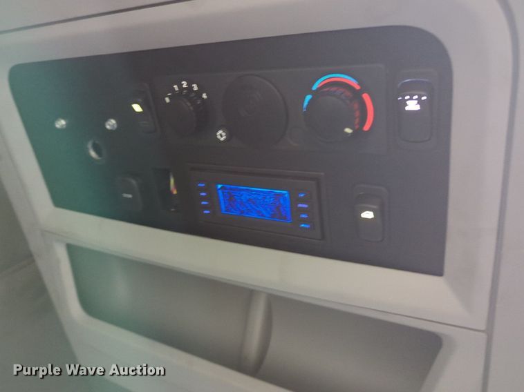 image for item NZ9280 2020 Kenworth T680 semi truck