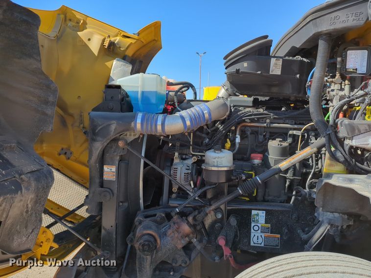 image for item NZ9280 2020 Kenworth T680 semi truck