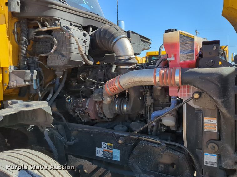 image for item NZ9280 2020 Kenworth T680 semi truck