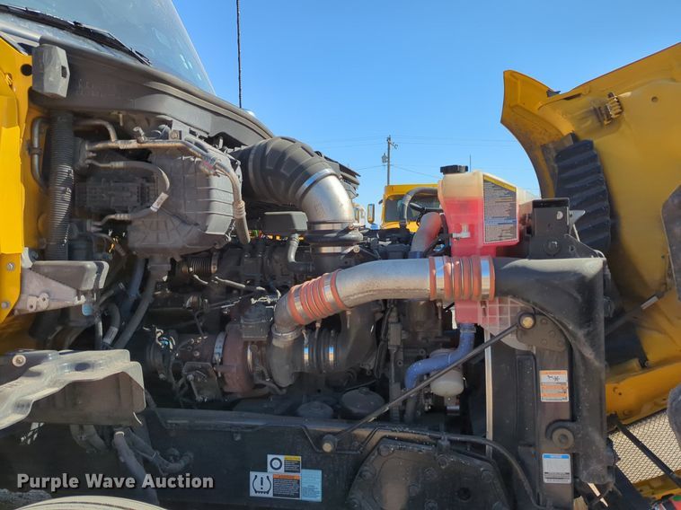 image for item NZ9280 2020 Kenworth T680 semi truck