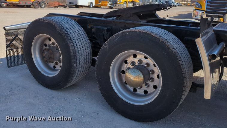 image for item NZ9280 2020 Kenworth T680 semi truck