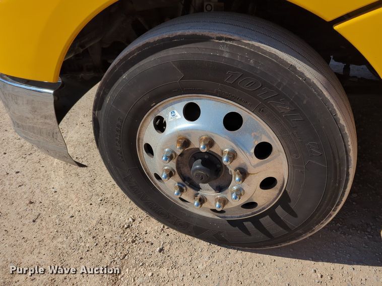 image for item NZ9280 2020 Kenworth T680 semi truck