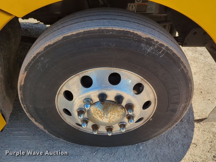 image for item NZ9280 2020 Kenworth T680 semi truck