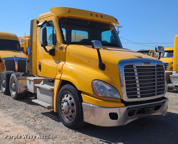 image for item NZ9281 2018 Freightliner  Cascadia 125 semi truck