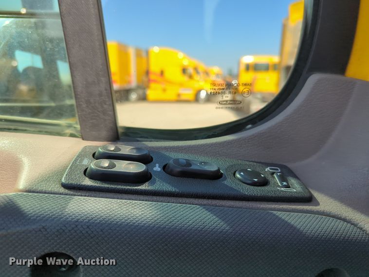 image for item NZ9281 2018 Freightliner  Cascadia 125 semi truck