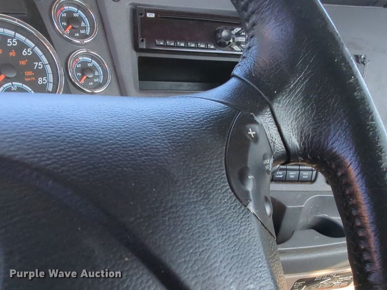 image for item NZ9281 2018 Freightliner  Cascadia 125 semi truck