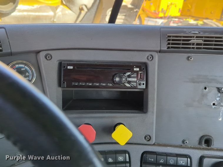 image for item NZ9281 2018 Freightliner  Cascadia 125 semi truck