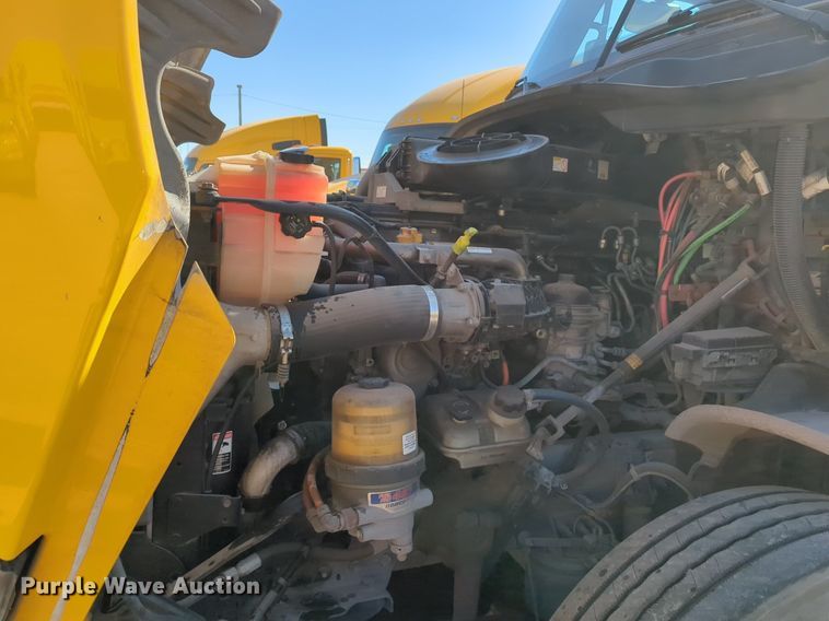 image for item NZ9281 2018 Freightliner  Cascadia 125 semi truck