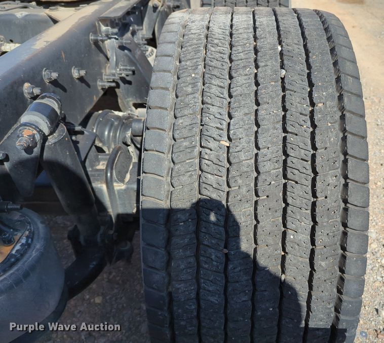 image for item NZ9281 2018 Freightliner  Cascadia 125 semi truck