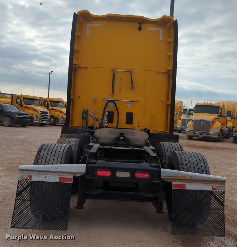 image for item NZ9282 2020 Kenworth  T680 semi truck