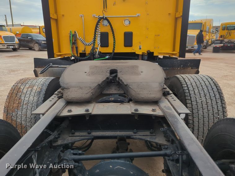 image for item NZ9282 2020 Kenworth  T680 semi truck