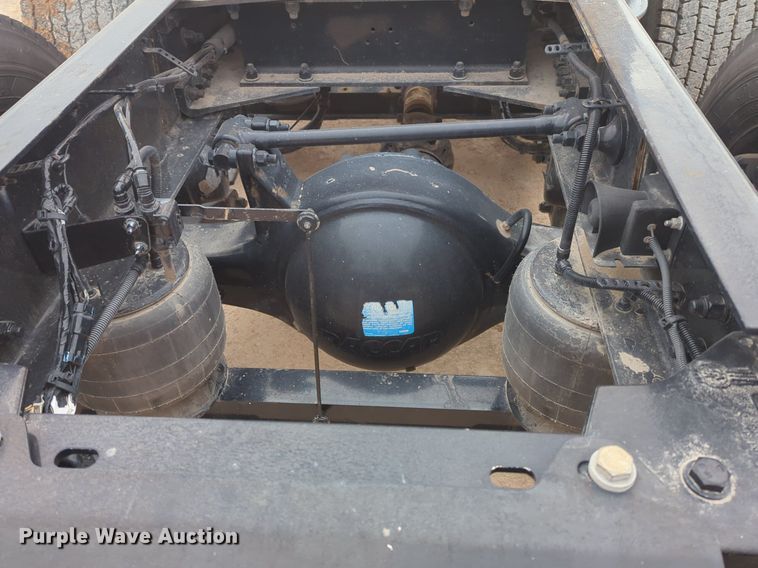 image for item NZ9282 2020 Kenworth  T680 semi truck