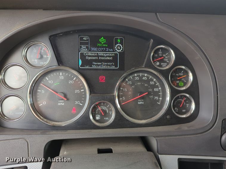 image for item NZ9282 2020 Kenworth  T680 semi truck