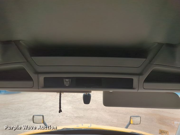 image for item NZ9282 2020 Kenworth  T680 semi truck